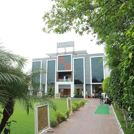 Hotel Shri Khedapati International Dewas Dış mekan fotoğraf