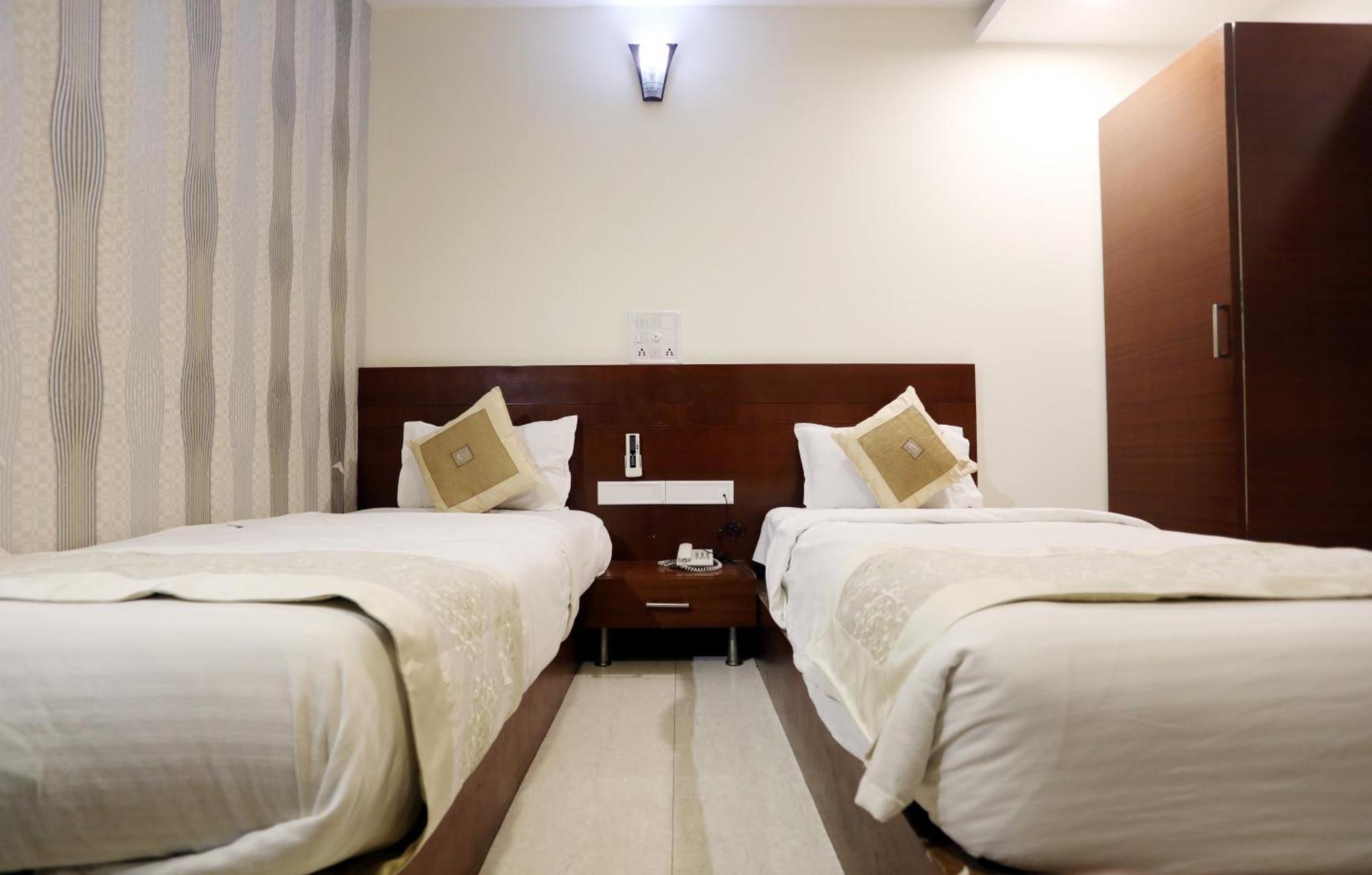 Hotel Shri Khedapati International Dewas Dış mekan fotoğraf