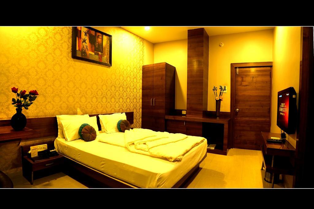 Hotel Shri Khedapati International Dewas Dış mekan fotoğraf