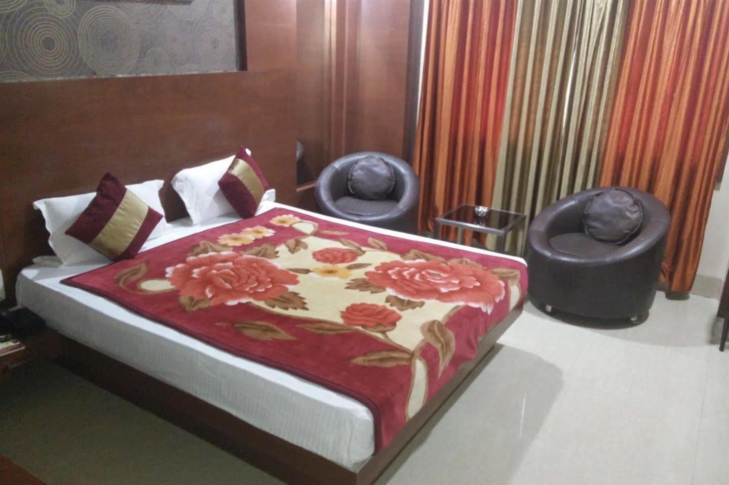 Hotel Shri Khedapati International Dewas Dış mekan fotoğraf