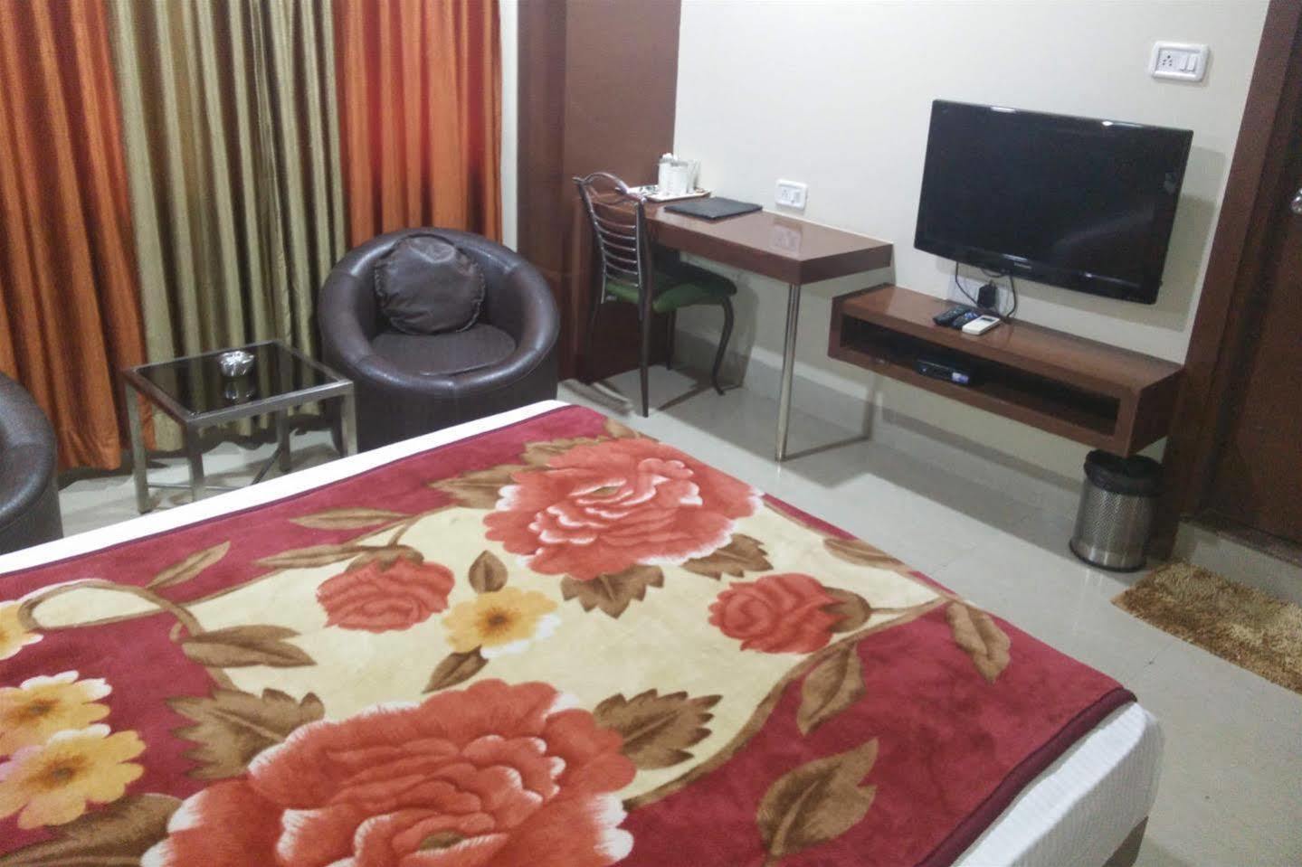 Hotel Shri Khedapati International Dewas Dış mekan fotoğraf