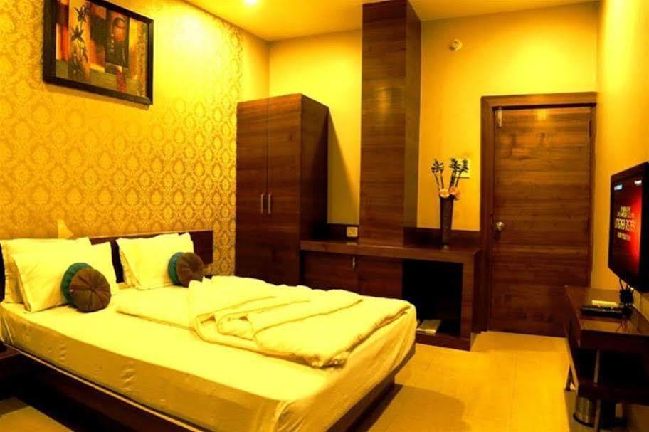 Hotel Shri Khedapati International Dewas Dış mekan fotoğraf